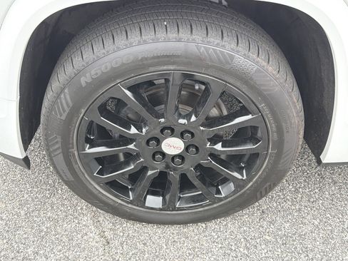 Used 2020 GMC Acadia Denali w/ Technology Package image 11