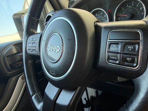 Used 2013 Jeep Wrangler Unlimited Rubicon w/ Connectivity Group image 24