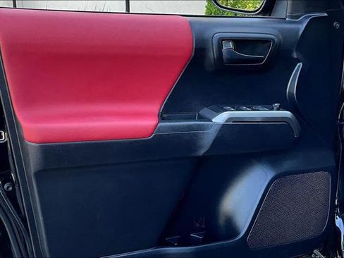 Certified 2021 Toyota Tacoma SR5 image 21