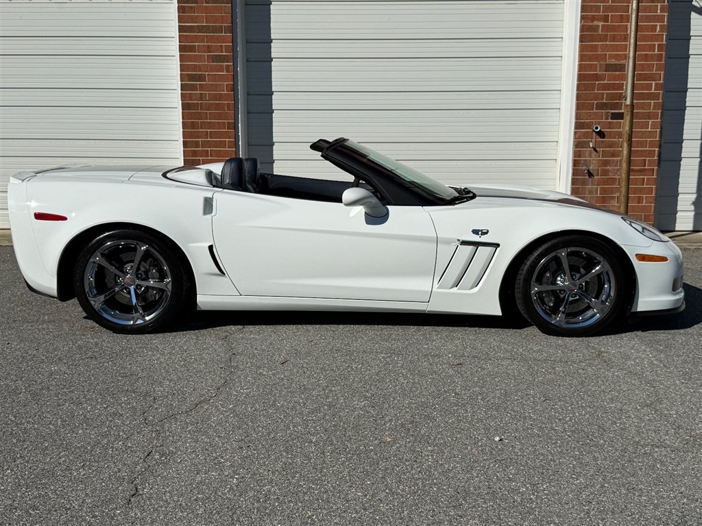 Used 2013 Chevrolet Corvette Grand Sport w/ 4LT Preferred Equipment Group RWD image 41
