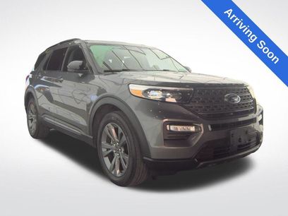 Used 2022 Ford Explorer XLT w/ Equipment Group 202A