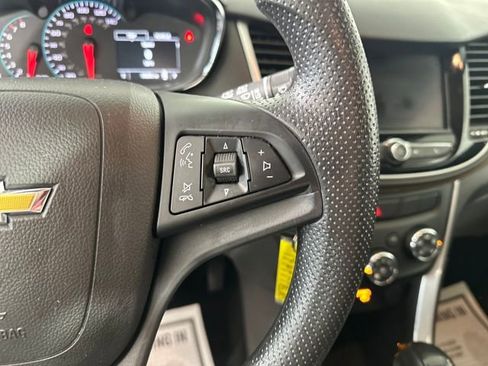 Used 2020 Chevrolet Trax LS image 16