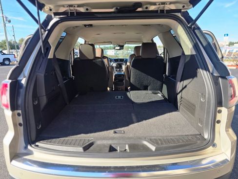 Used 2015 GMC Acadia SLT image 12