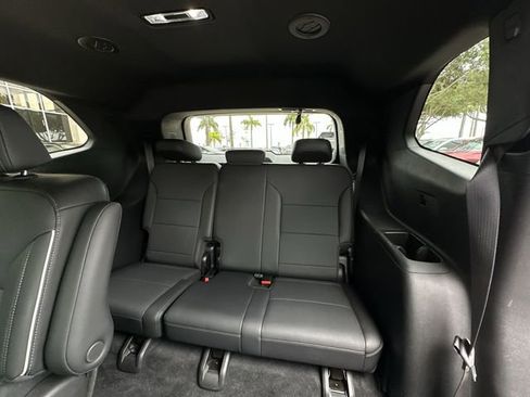 Certified 2025 Buick Enclave Preferred FWD image 32