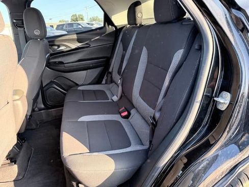 Used 2023 Chevrolet TrailBlazer LT w/ Convenience Package FWD image 12