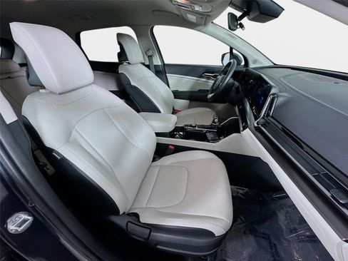 Certified 2024 Kia Sportage EX FWD image 29