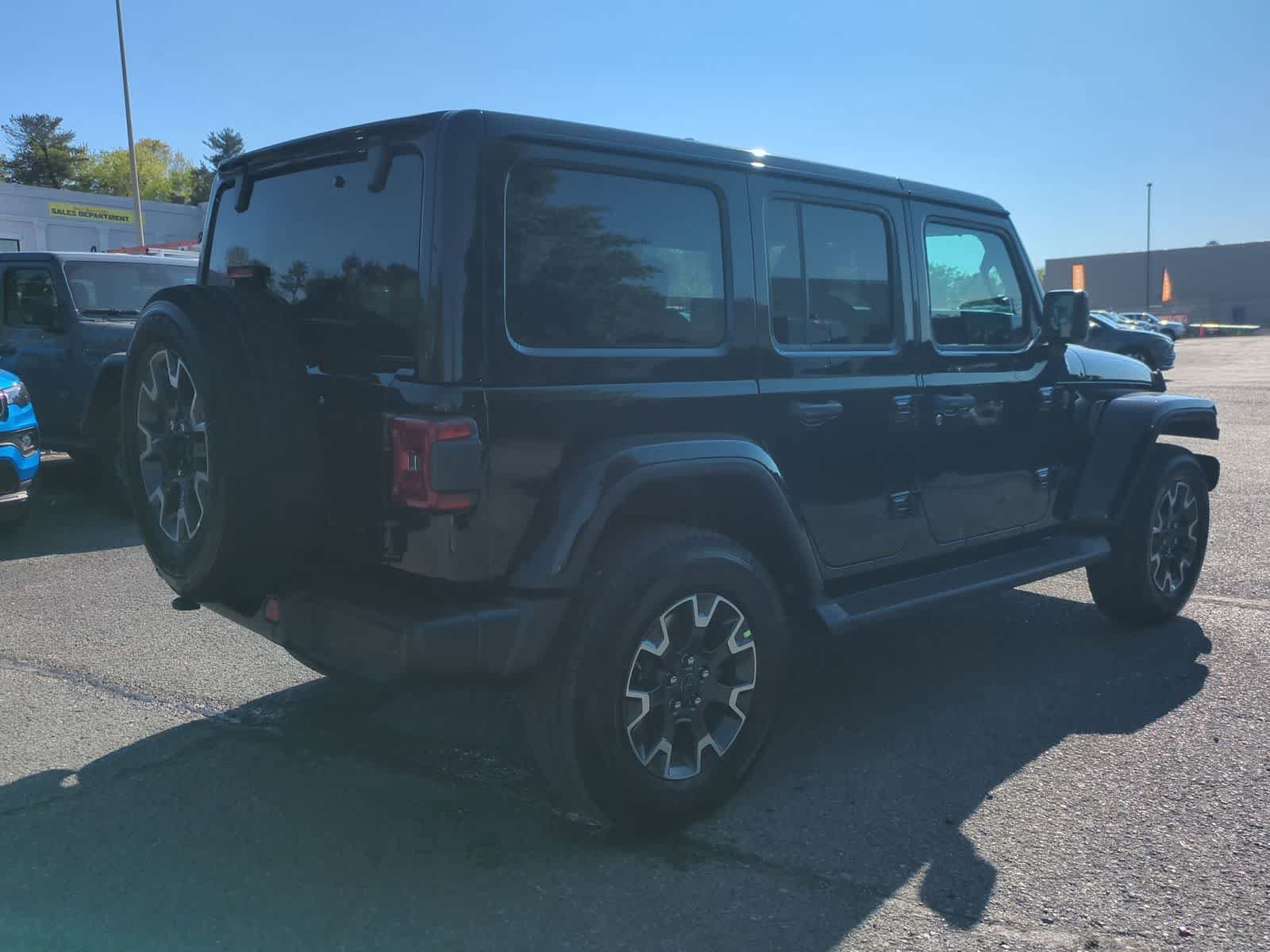 New 2026 Jeep Wrangler Unlimited Sahara AWD/4WD image 8