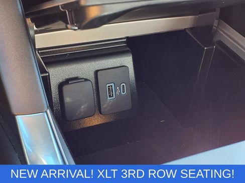 Used 2024 Ford Explorer XLT w/ Equipment Group 202A AWD/4WD image 14