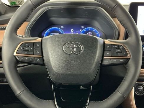 Used 2026 Toyota Grand Highlander AWD Hybrid image 16