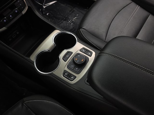Used 2022 GMC Terrain Denali AWD/4WD image 25