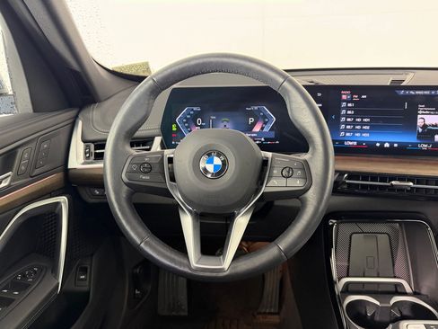 Used 2025 BMW X1 xDrive28i AWD/4WD image 15