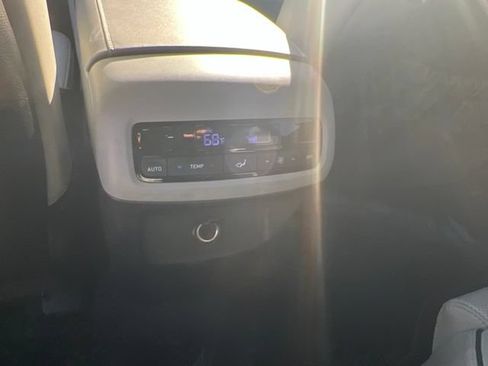 Used 2024 Hyundai Palisade SEL AWD/4WD image 12