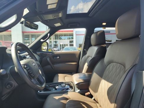 Used 2022 Nissan Armada Platinum image 14