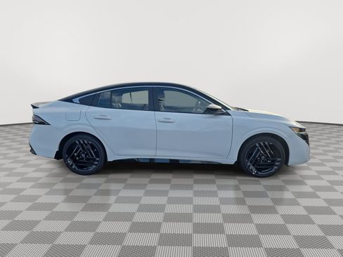 New 2026 Nissan Sentra SR image 9