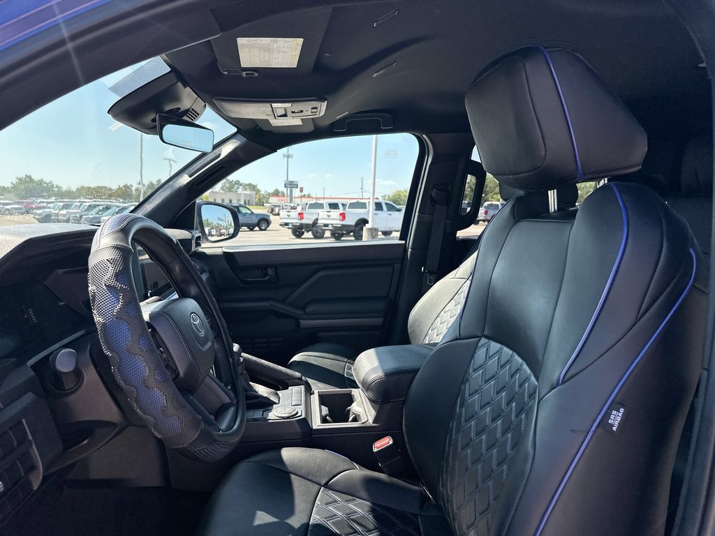 Used 2025 Toyota Tacoma SR5 RWD image 8