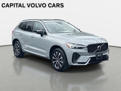 Certified 2025 Volvo XC60 B5 Plus image 3