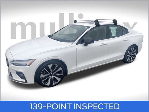 Used 2022 Volvo S60 B5 Momentum w/ Advanced Package image 14