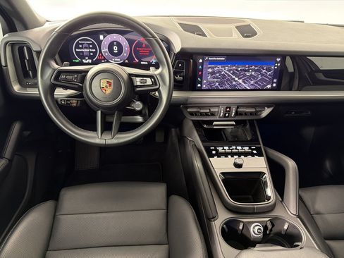 Certified 2024 Porsche Cayenne AWD/4WD image 27