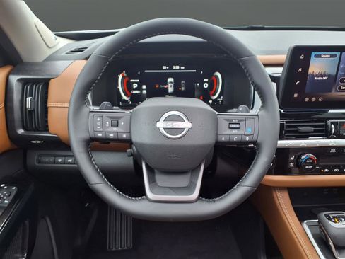 New 2026 Nissan Pathfinder Platinum AWD/4WD image 16