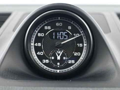 Used 2026 Porsche Macan image 12