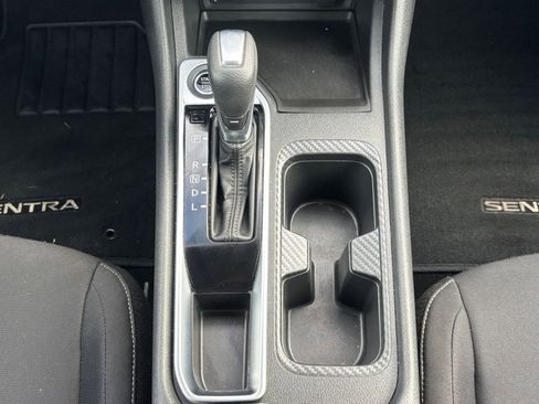 Used 2024 Nissan Sentra SV image 38