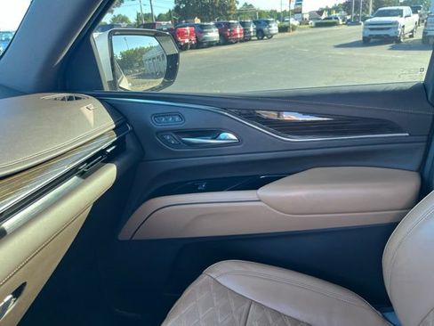 Used 2021 Cadillac Escalade Sport AWD/4WD image 29