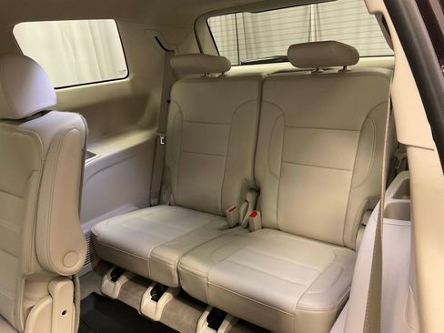 Used 2021 GMC Acadia Denali w/ Denali Technology Package image 40