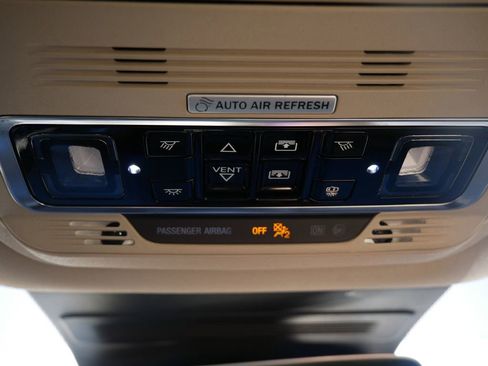 Used 2025 Lincoln Nautilus Reserve image 27