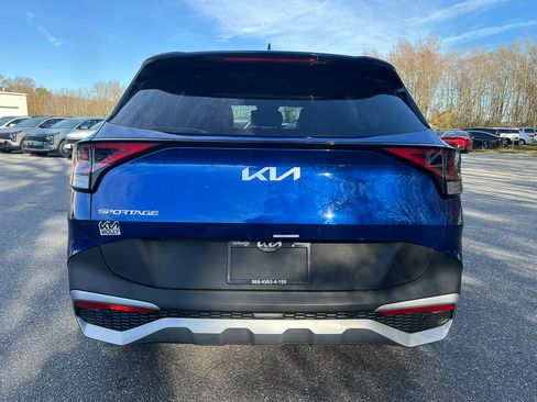 Used 2023 Kia Sportage EX image 4