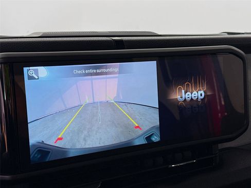 Used 2024 Jeep Gladiator Sport image 13