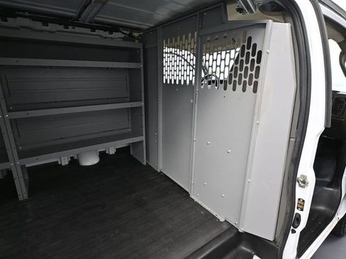 Used 2022 Chevrolet Express 2500 w/ Driver Convenience Package image 34