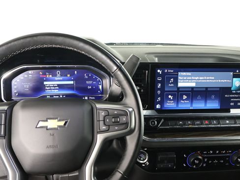 Used 2025 Chevrolet Silverado 1500 LT image 17