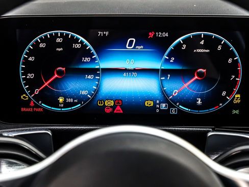 Used 2022 Mercedes-Benz GLB 250 image 20