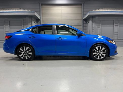 Used 2022 Nissan Sentra SV w/ SV Premium Package FWD image 8