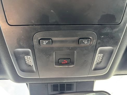 Used 2025 Toyota Camry SE FWD image 17