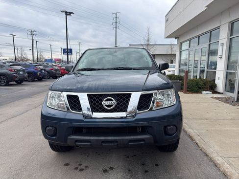 Used 2016 Nissan Frontier SV image 8