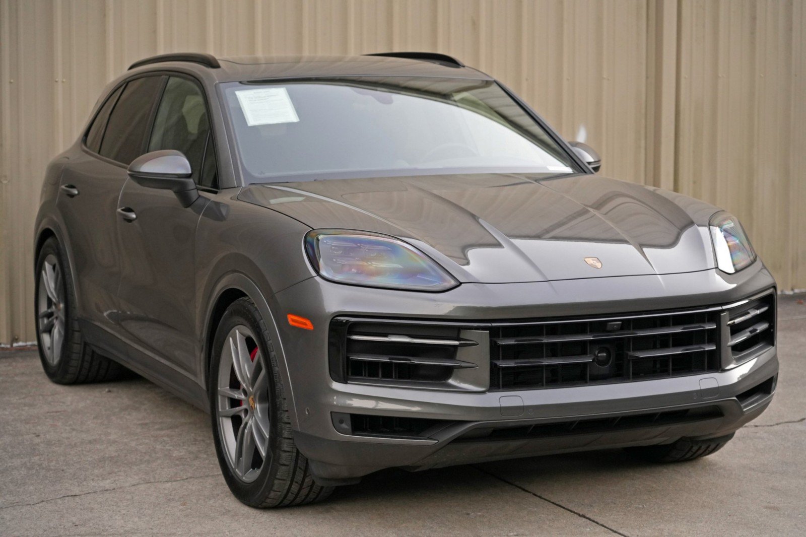 Used 2024 Porsche Cayenne S w/ Premium Package Plus AWD/4WD image 58