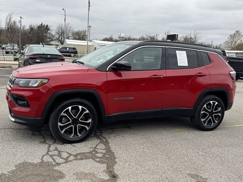 Certified 2023 Jeep Compass Limited image 3
