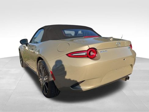 Used 2024 MAZDA MX-5 Miata Grand Touring image 3