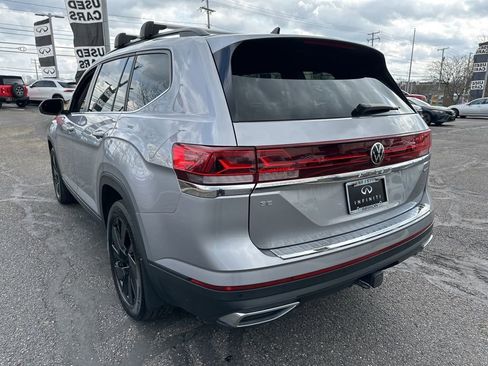 Used 2024 Volkswagen Atlas SE image 11
