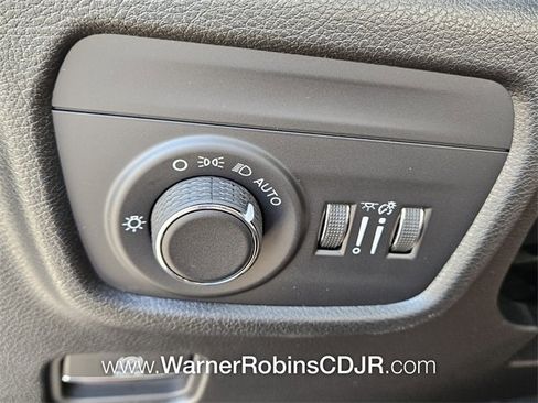 New 2025 Jeep Grand Cherokee L Laredo w/ Luxury Tech Group I image 28