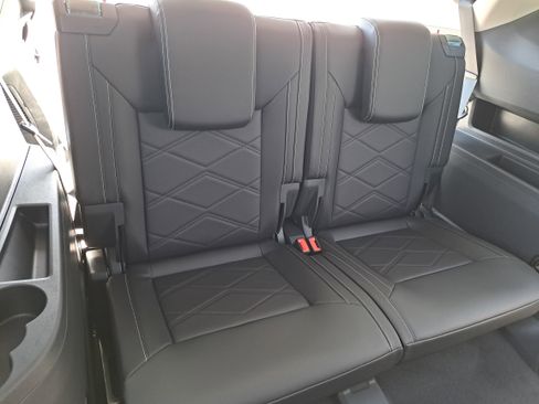 New 2026 Volkswagen Atlas SE FWD image 12