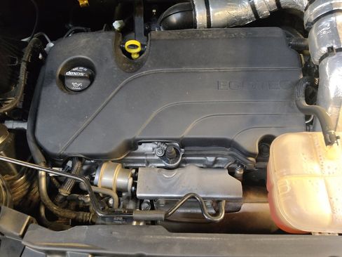 Used 2022 Chevrolet Trax LT w/ Driver Confidence Package AWD/4WD image 30
