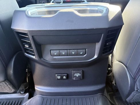 Used 2024 Toyota Tundra Platinum AWD/4WD image 21