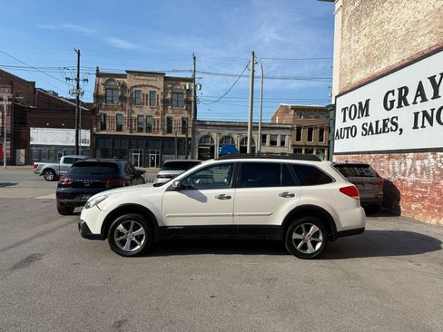 Used 2014 Subaru Outback 2.5i Limited AWD/4WD image 5