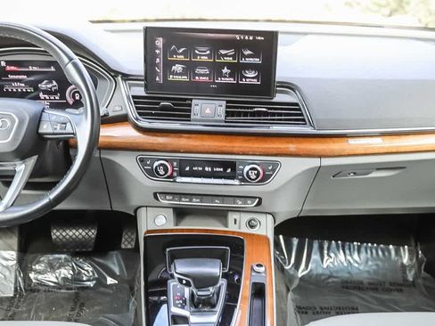 Used 2021 Audi Q5 Premium Plus image 11