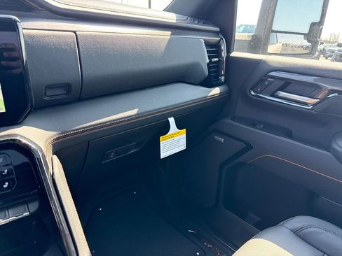 New 2026 GMC Sierra 2500 AT4 w/ AT4 Premium Plus Package AWD/4WD image 29