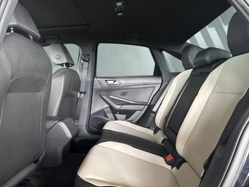 Used 2019 Volkswagen Jetta R-Line image 25