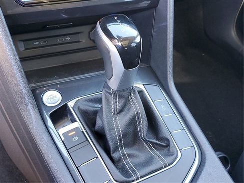 Used 2024 Volkswagen Tiguan SE image 26