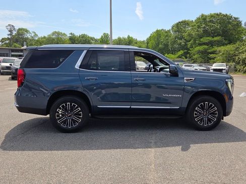 New 2026 GMC Yukon Elevation w/ Elevation Premium Package RWD image 12